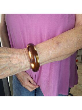VINTAGE CHOCOLATE MARBLED TORTOISESHELL STYLE BAKELITE BANGLE BRACELET COSTUME